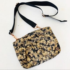 Lululemon Hip 2 Be Free Mystic Jungle Rose Gold